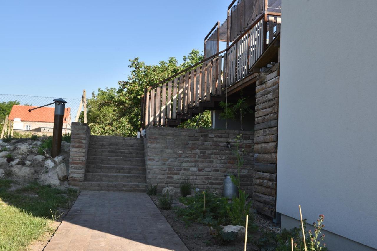 Vila Vlastovka Bulhary Exteriör bild